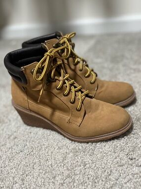UNIONBAY Wedge Lace-Up Boots with Black Collar